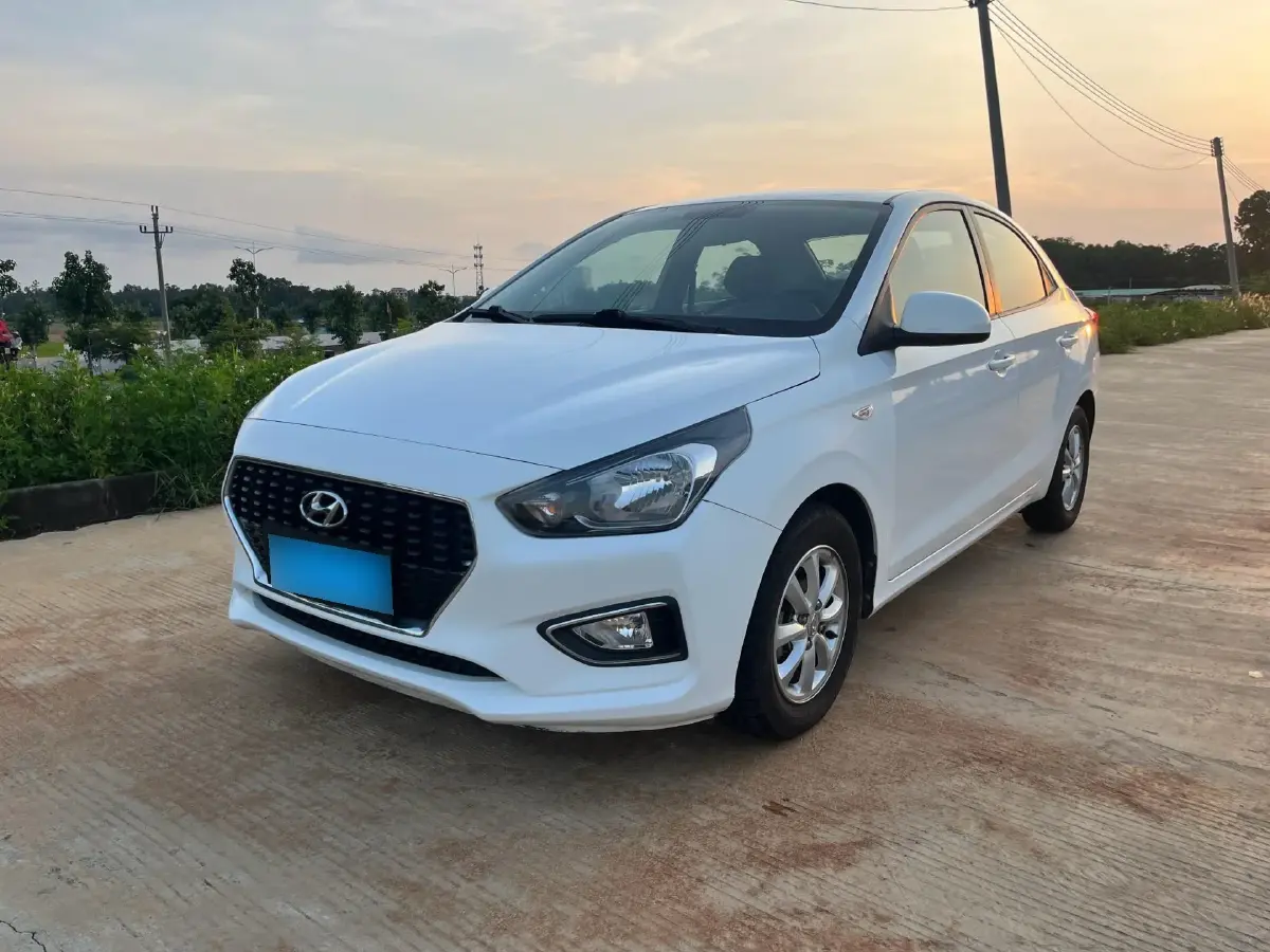 2017 Hyundai Reina 1.4L 95HP L4 4AT