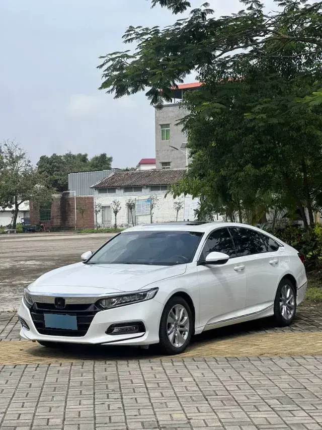 2018 Honda Accord 1.5T 194HP L4 CVT