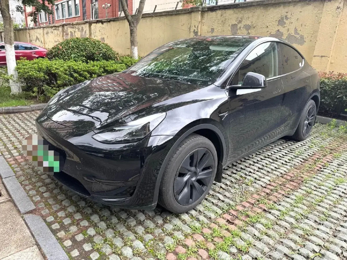 2023 Tesla Model Y BEV 60KWH