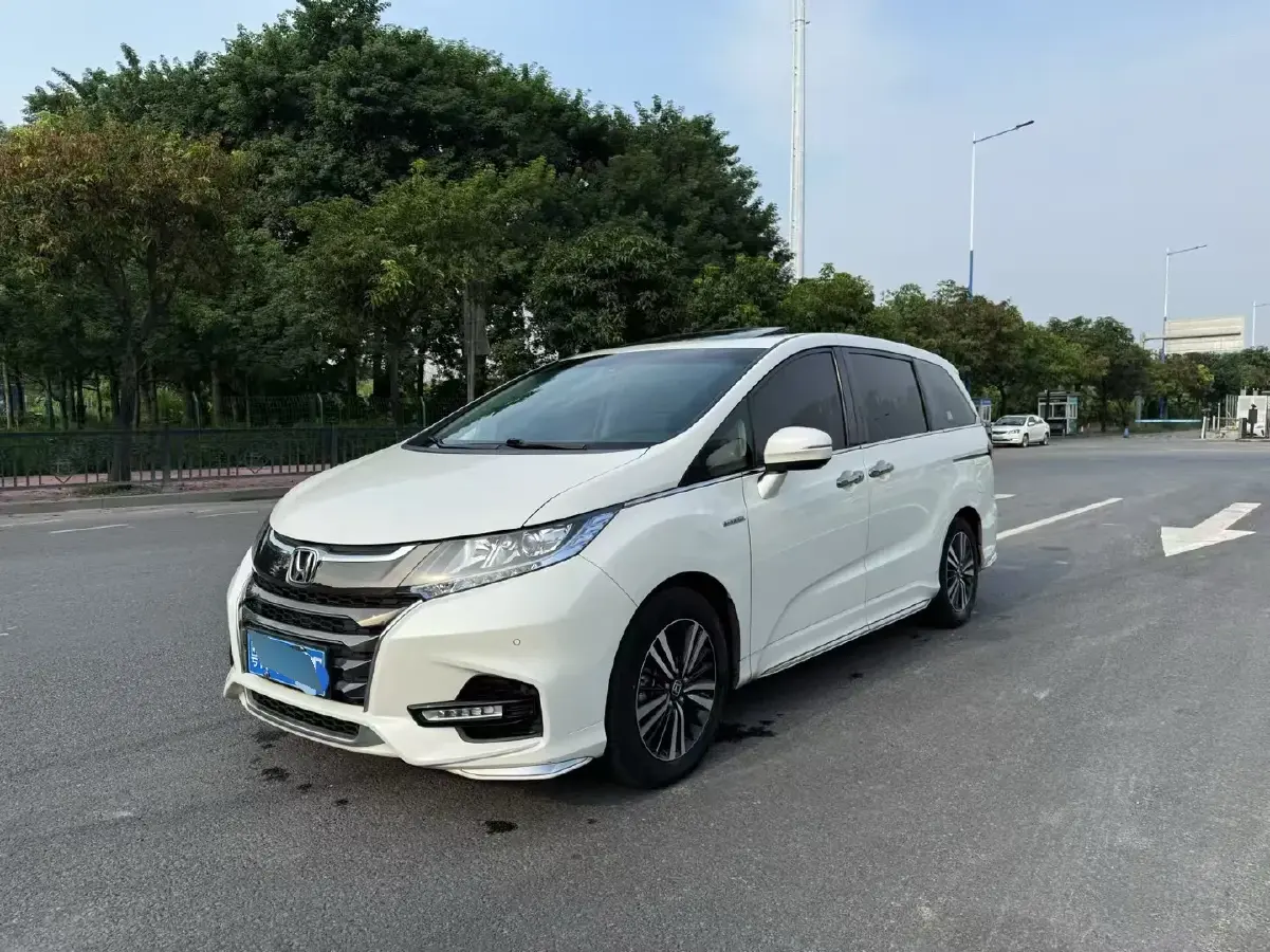 2021 Honda Odyssey 2.0L 146HP L4 E-CVT Hybrid