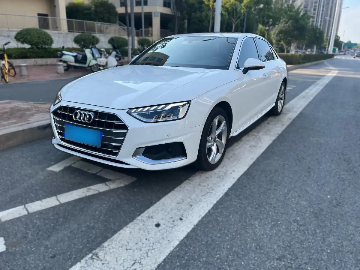 2020 Audi A4L 2.0T 190HP L4 7DCT
