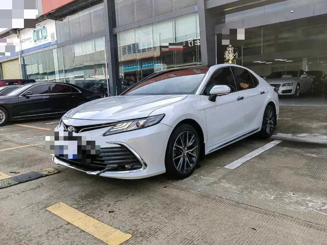 2023 Toyota Camry 2.5L 207HP L4 8AT