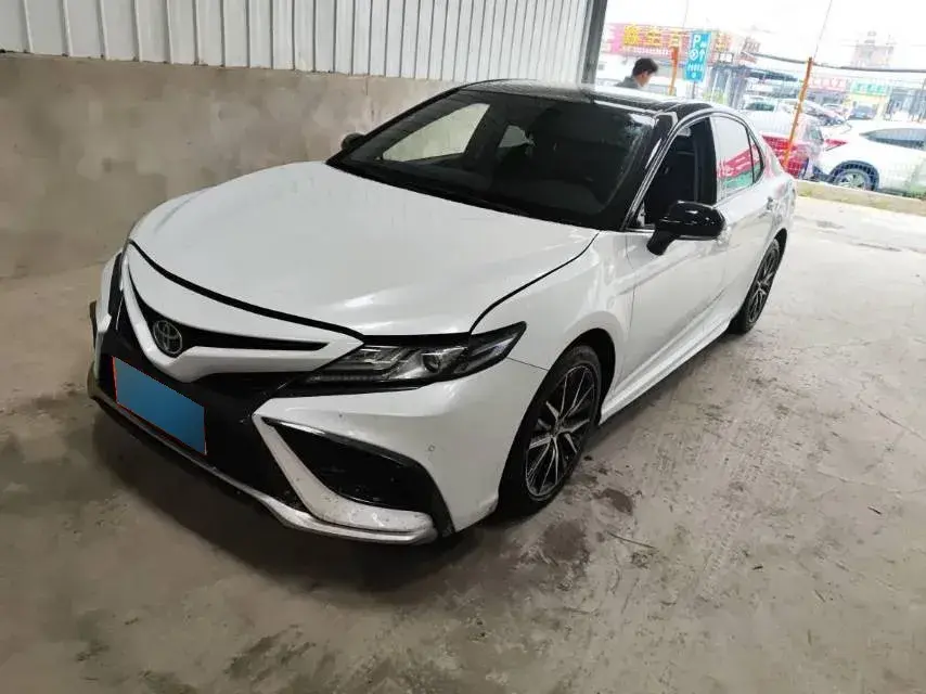 2021 Toyota Camry 2.5L 209HP L4 8AT