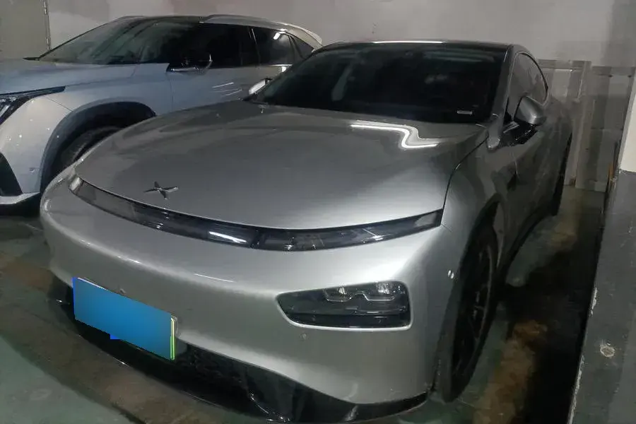 2022 Xpeng P7 BEV 77.9KWH