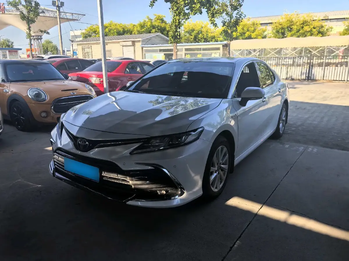 2023 Toyota Camry 2.5L 178HP L4 E-CVT Hybrid