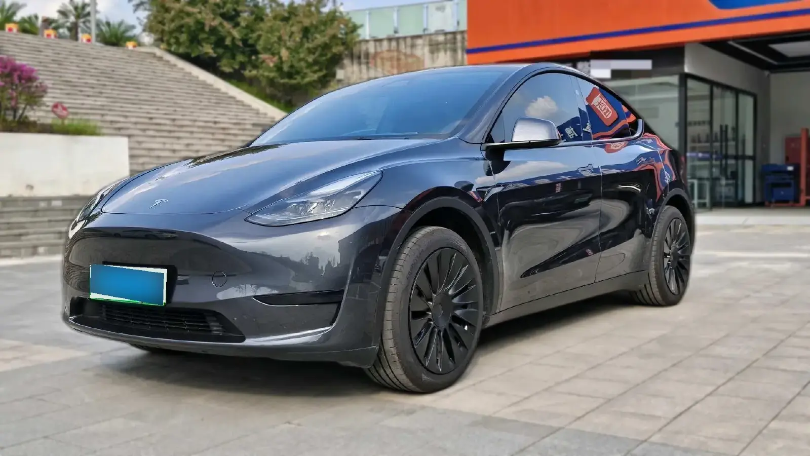 2024 Tesla Model Y BEV 60KWH