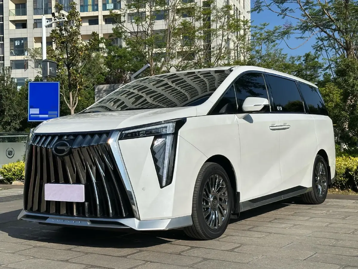 2023 GAC Trumpchi M8 2.0T 252HP L4 8AT