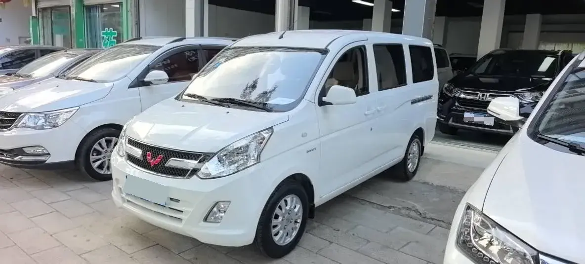 2018 WuLing RongGuang V 1.5L 112HP L4 5MT