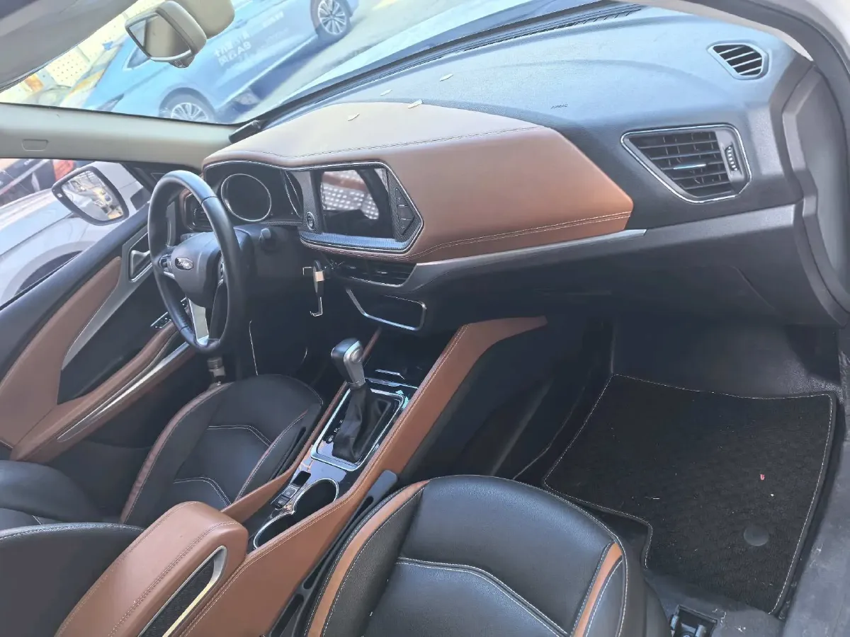 2017 Zotye T300 1.5T 144HP L4 CVT,autocango,china used car exporter,china ev exporter,chinese used car exporter,chinese used ev exporter