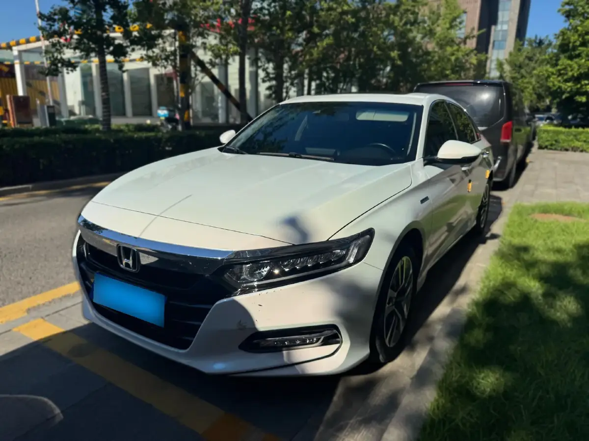 2018 Honda Accord 2.0L 146HP L4 E-CVT Hybrid