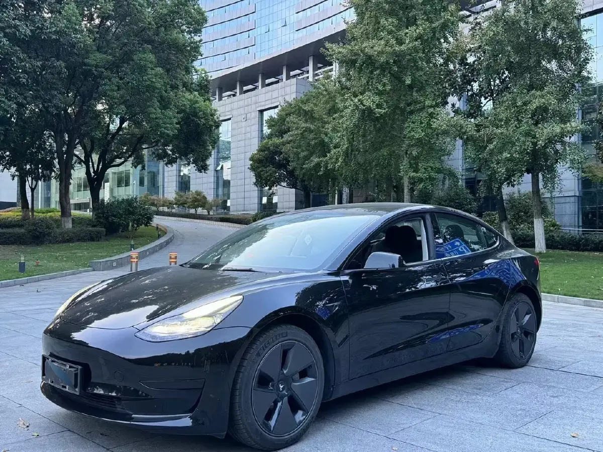 2022 Tesla Model 3 BEV 60KWH