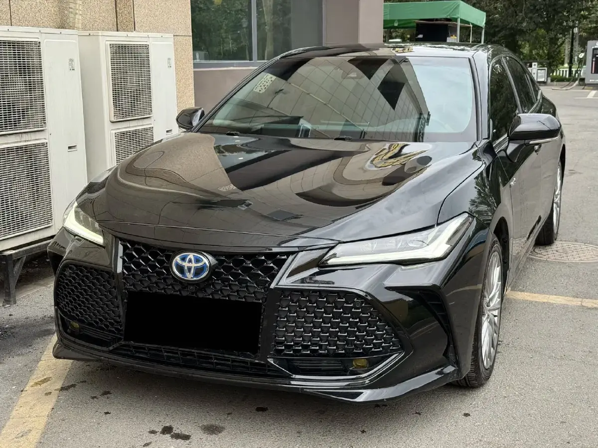 2023 Toyota Avalon 2.5L 178HP L4 E-CVT Hybrid