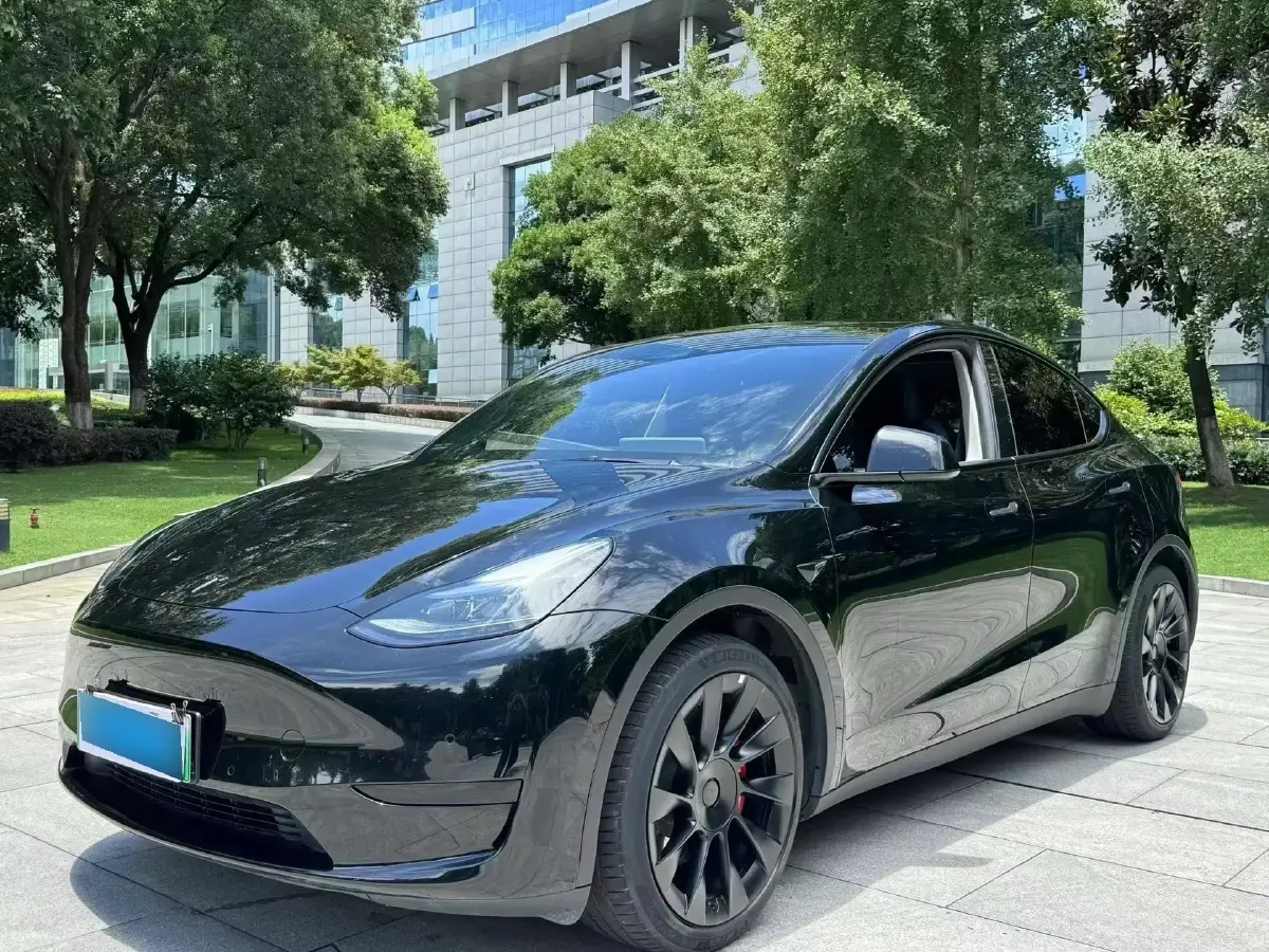 2022 Tesla Model Y BEV 60KWH