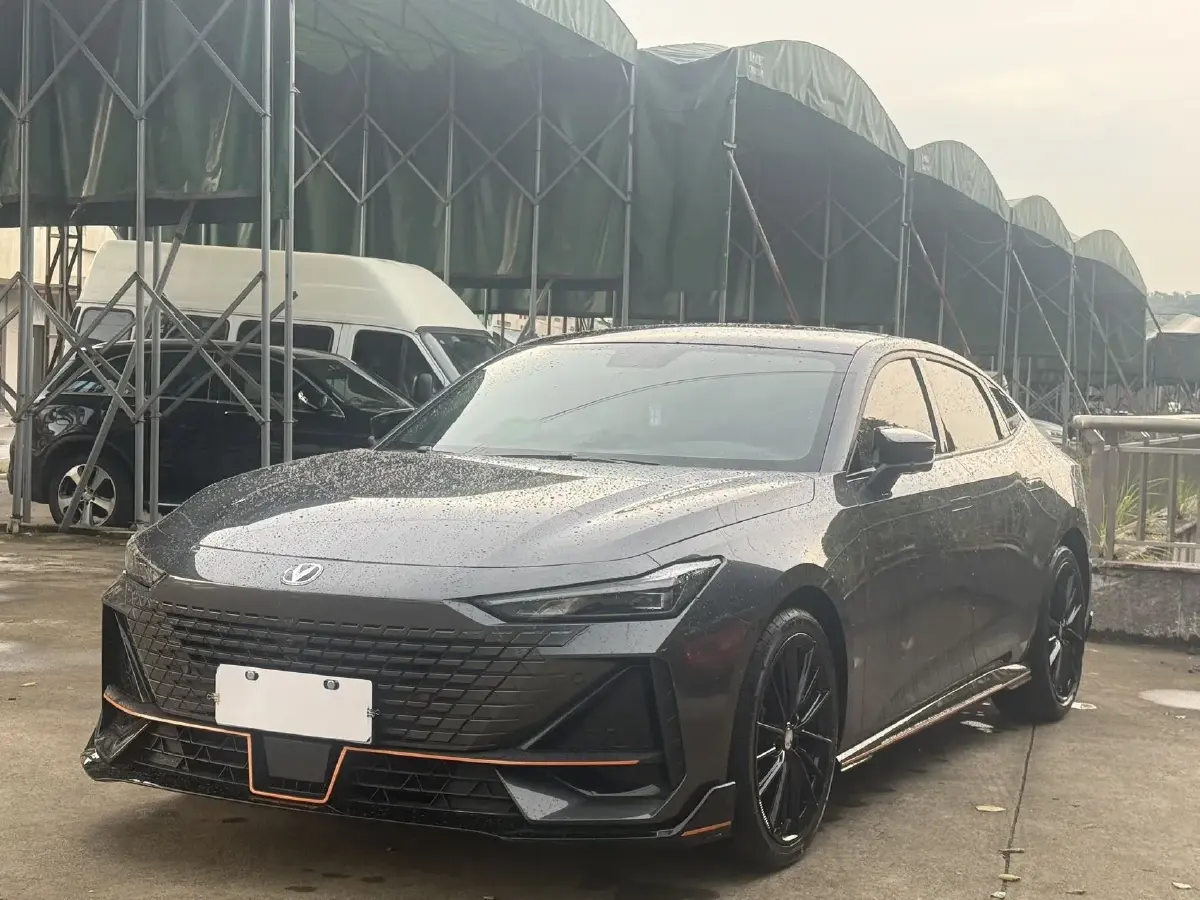 2022 ChangAn UNI-V 1.5T 188HP L4 7DCT