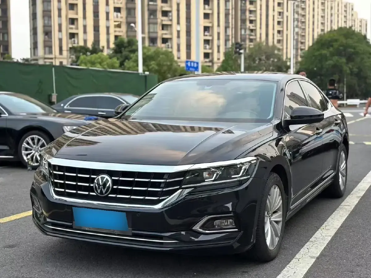 2020 Volkswagen Passat 2.0T 186HP L4 7DCT