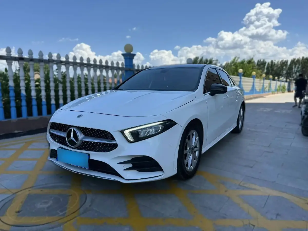 2020 Mercedes-Benz A Class 1.3T 163HP L4 7DCT