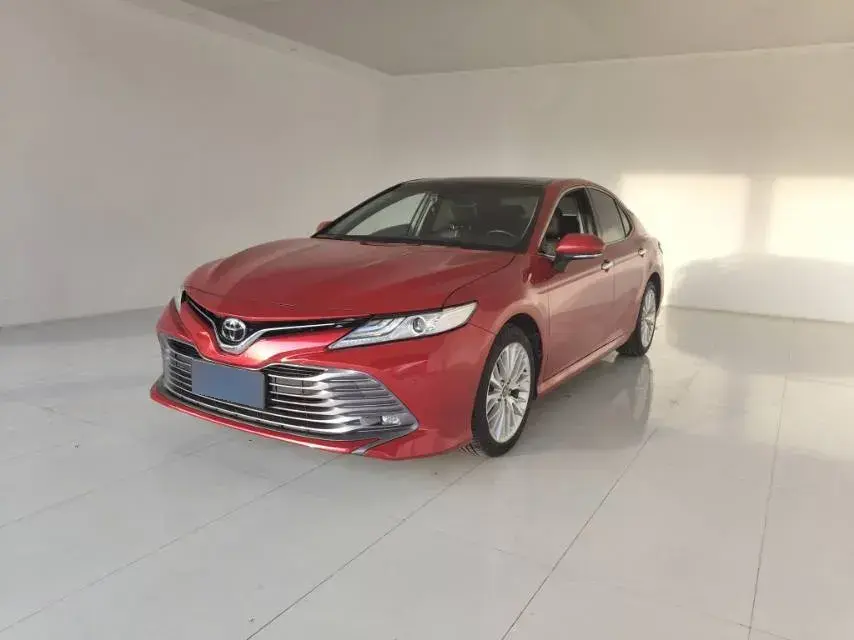 2018 Toyota Camry 2.5L 209HP L4 8AT