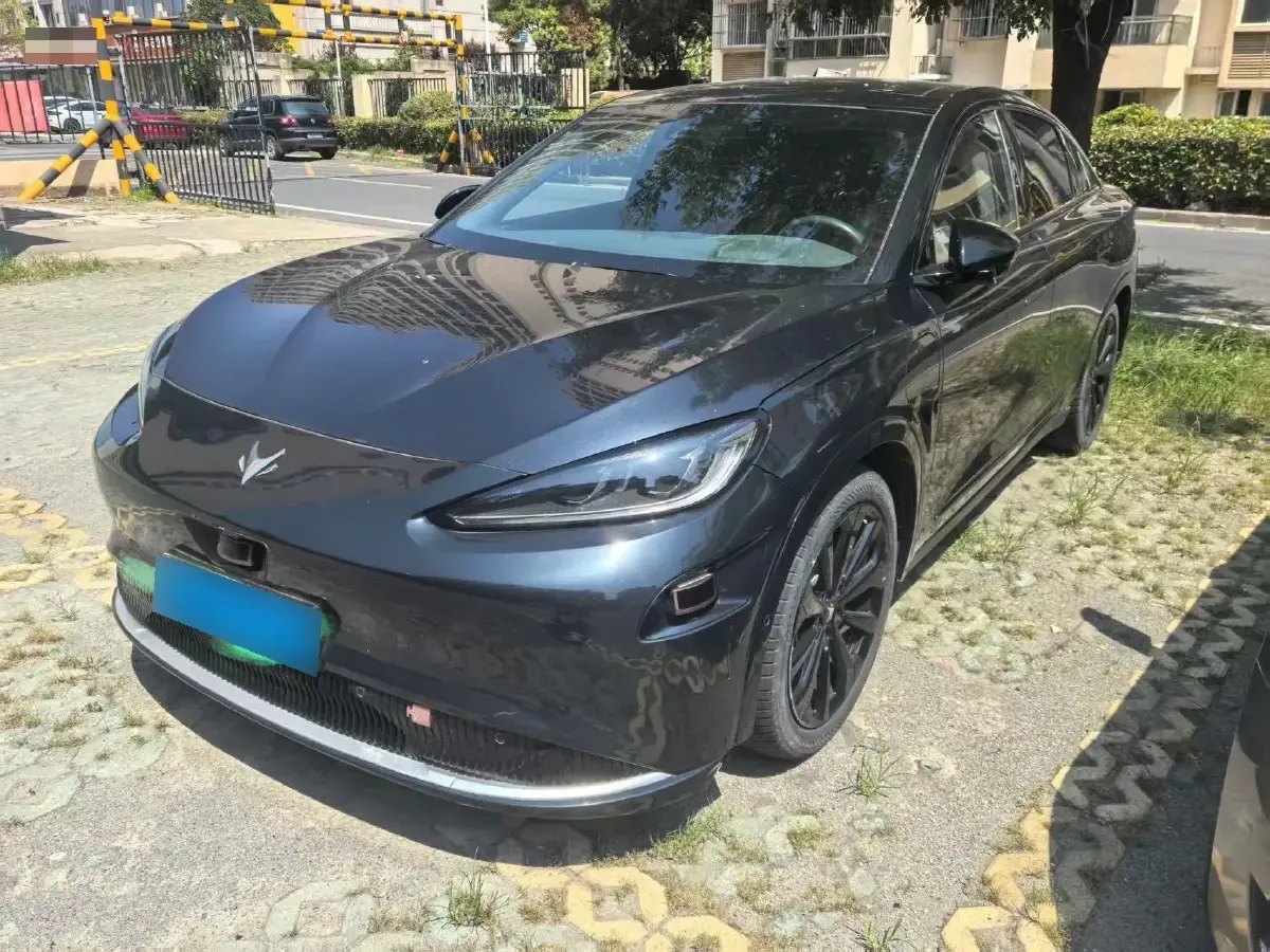 2022 ARCFOX αS BEV 74.5KWH