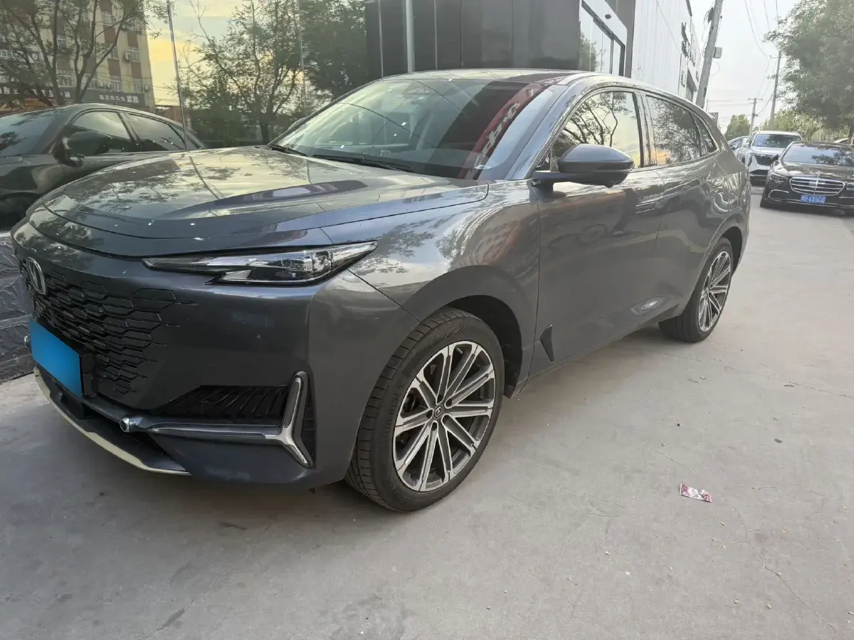 2021 ChangAn UNI-K 2.0T 233HP L4 8AT