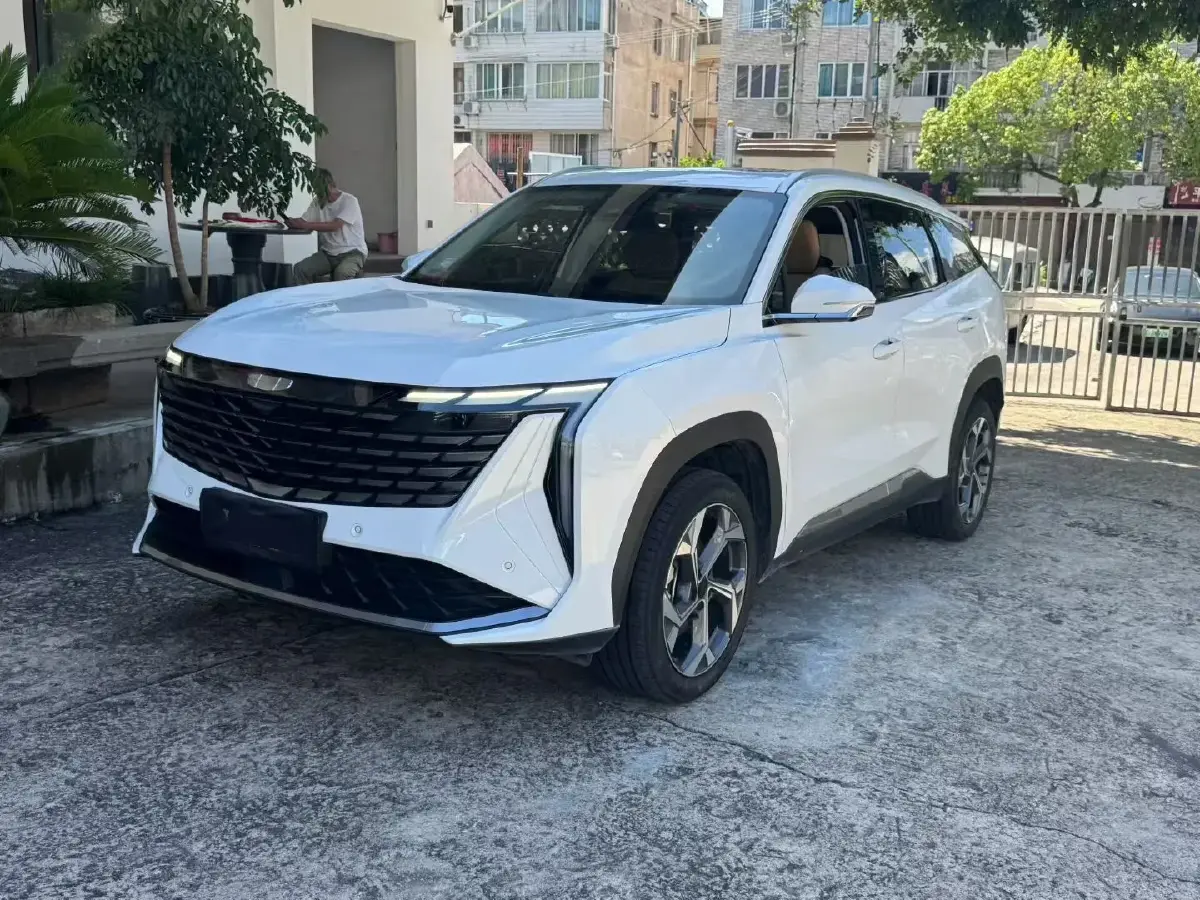 2023 Geely StarRay 1.5T 181HP L4 7DCT