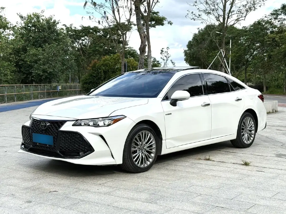 2019 Toyota Avalon 2.5L 178HP L4 E-CVT Hybrid