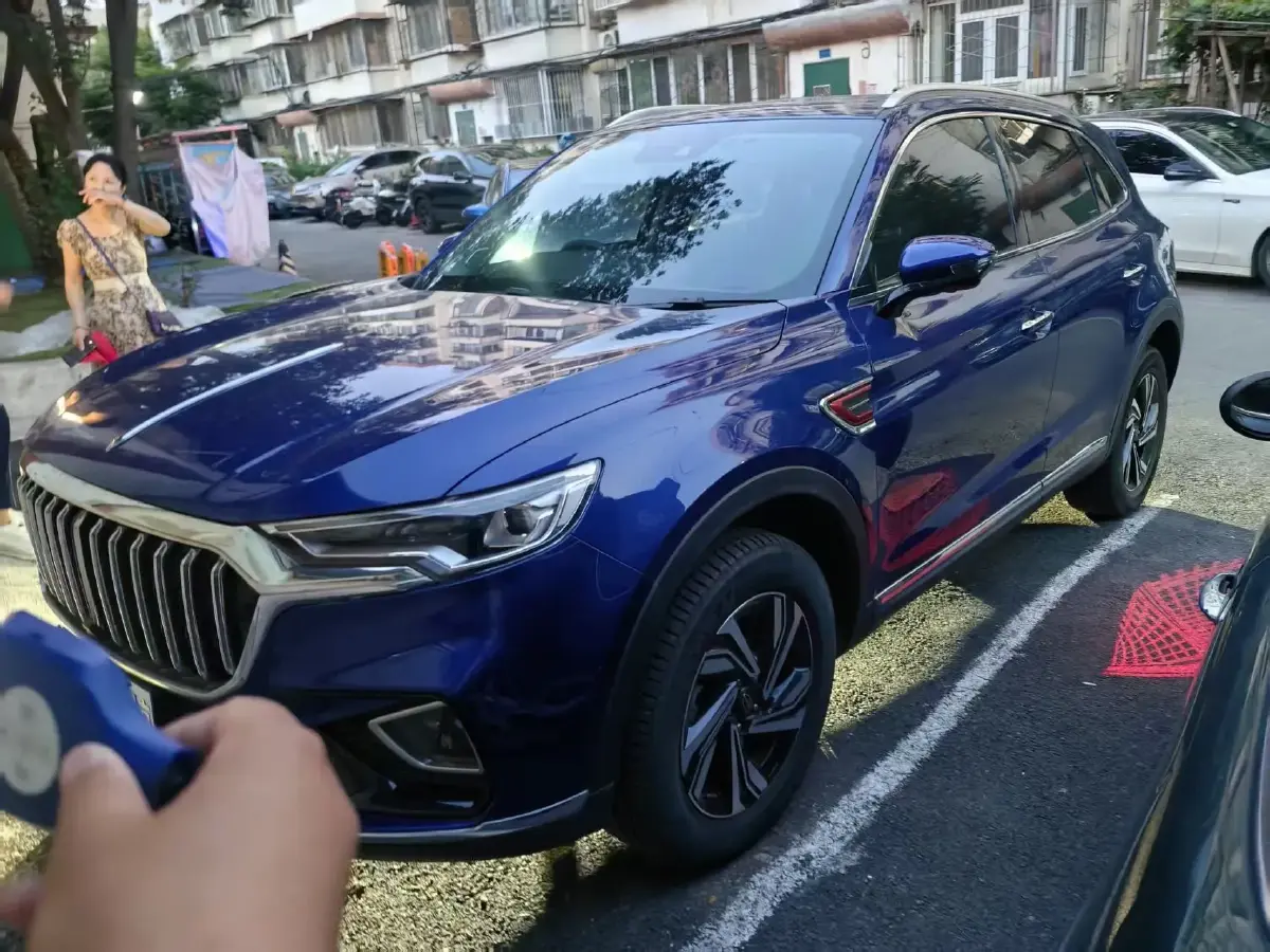 2022 HongQi HS5 2.0T 224HP L4 6AT