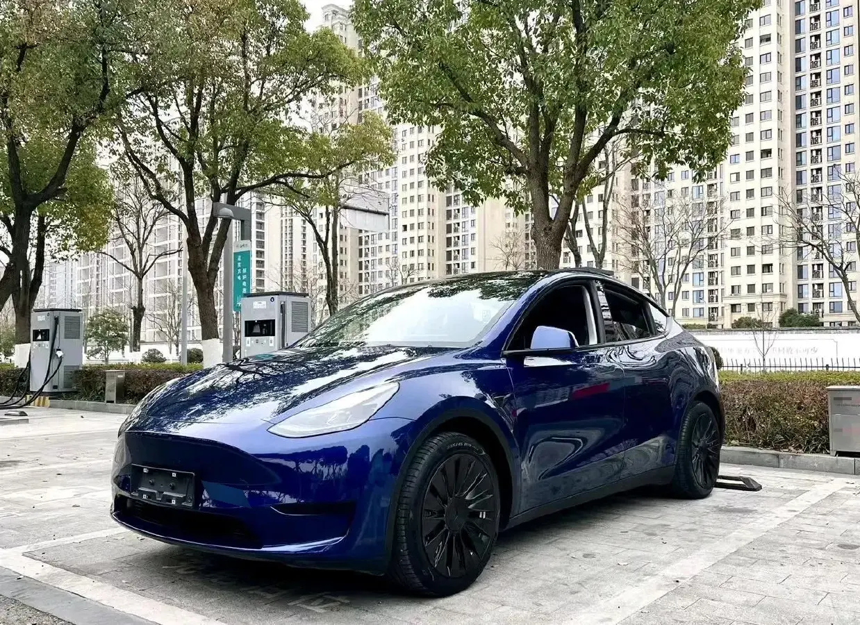 2022 Tesla Model Y BEV 60KWH