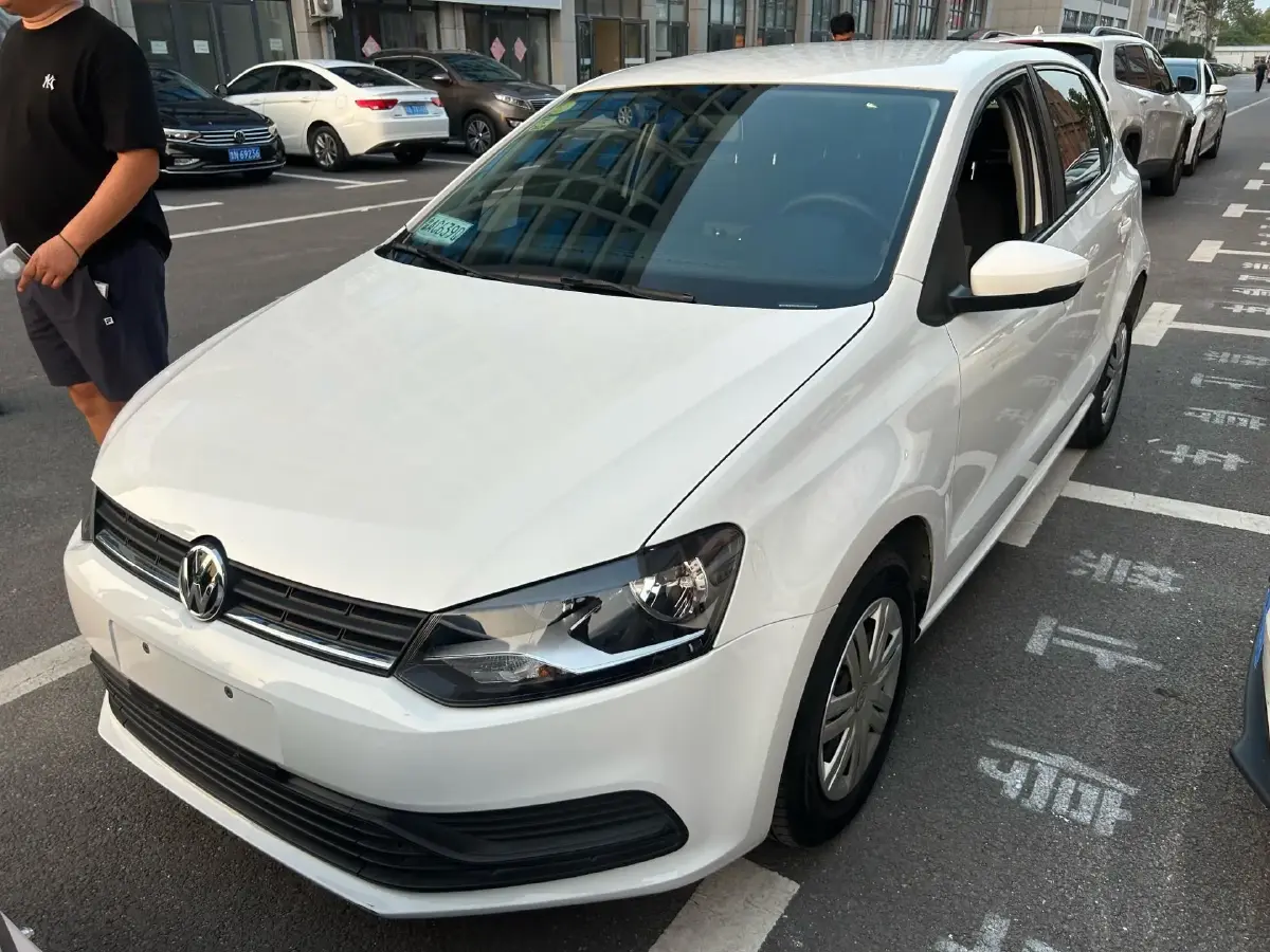 2018 Volkswagen Polo 1.5L 110HP L4 6AT