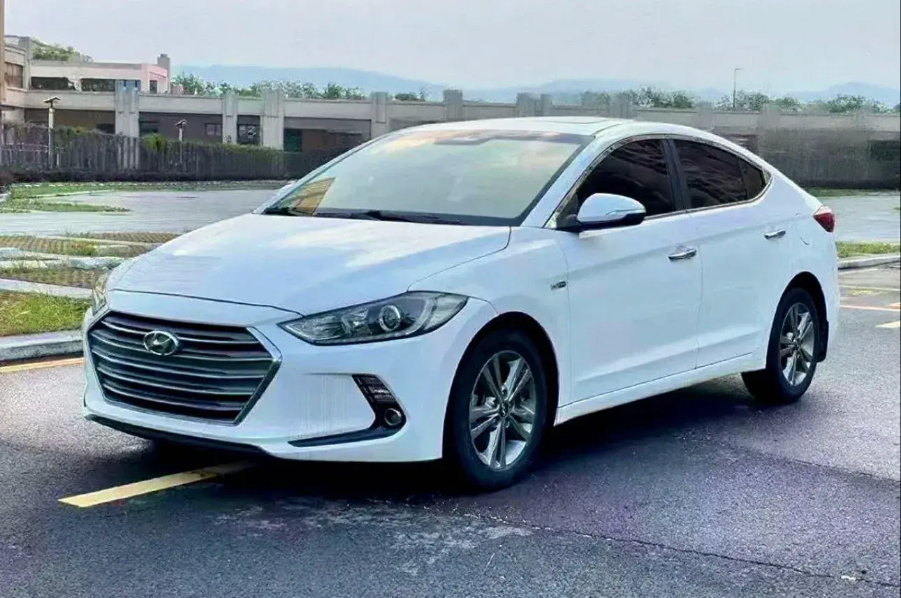 2018 Hyundai Elantra 1.4T 130HP L4 7DCT