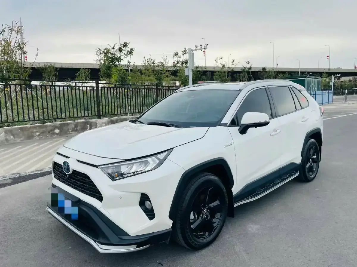 2021 Toyota RAV4 2.5L 178HP L4 E-CVT Hybrid