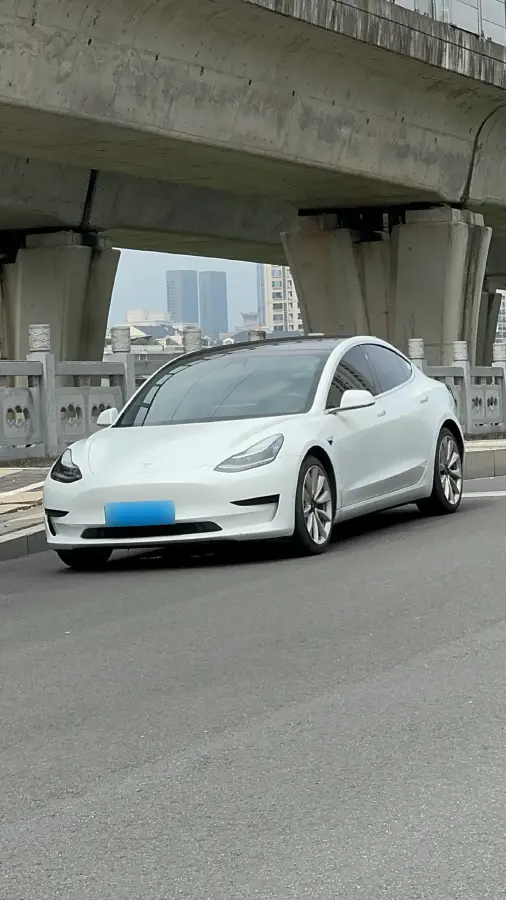 2020 Tesla Model 3 BEV 52KWH