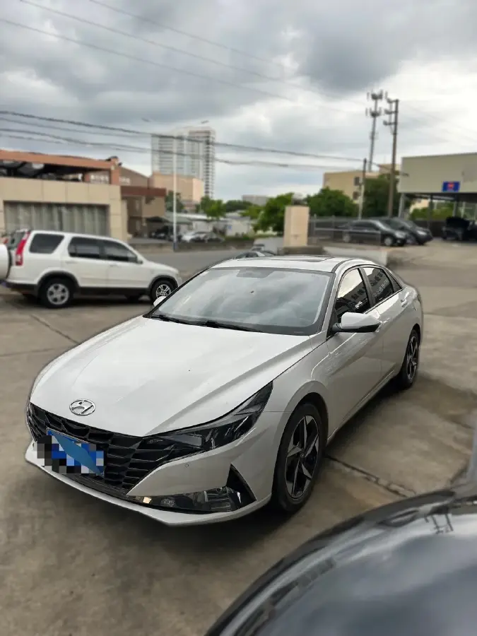 2021 Hyundai Elantra 1.5L 115HP L4 CVT