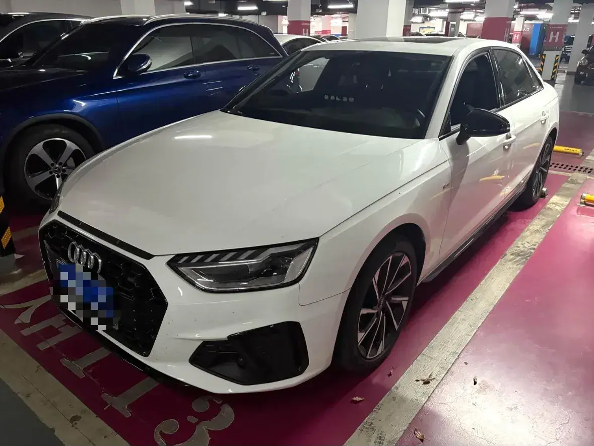 2023 Audi A4L 2.0T 190HP L4 7DCT