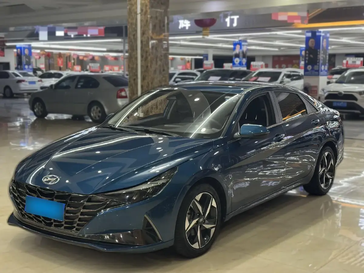 2022 Hyundai Elantra 1.5L 115HP L4 CVT