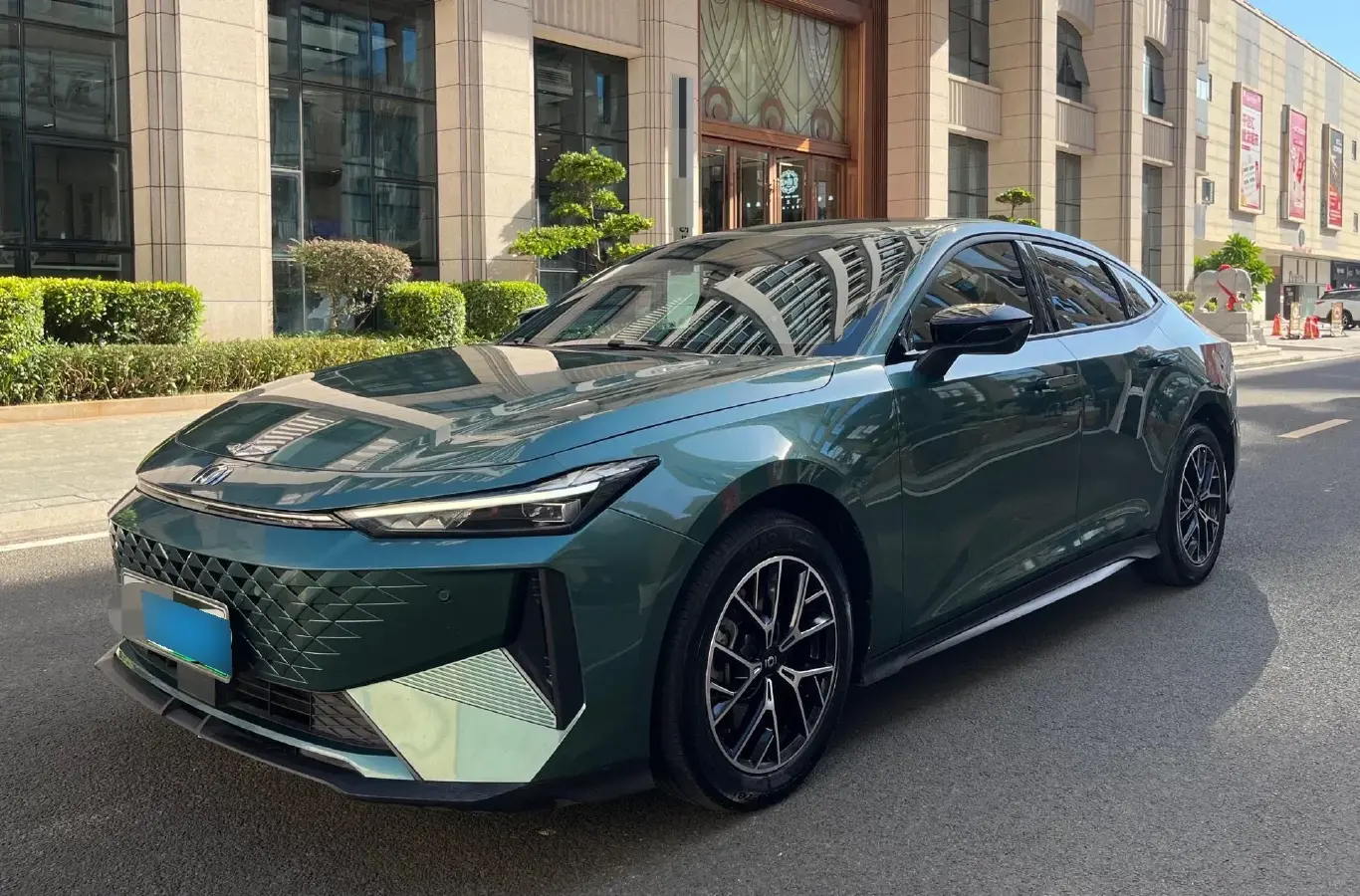 2023 ChangAn QiYuan Q05 1.5L 110HP L4 E-CVT PHEV 18.99KWH