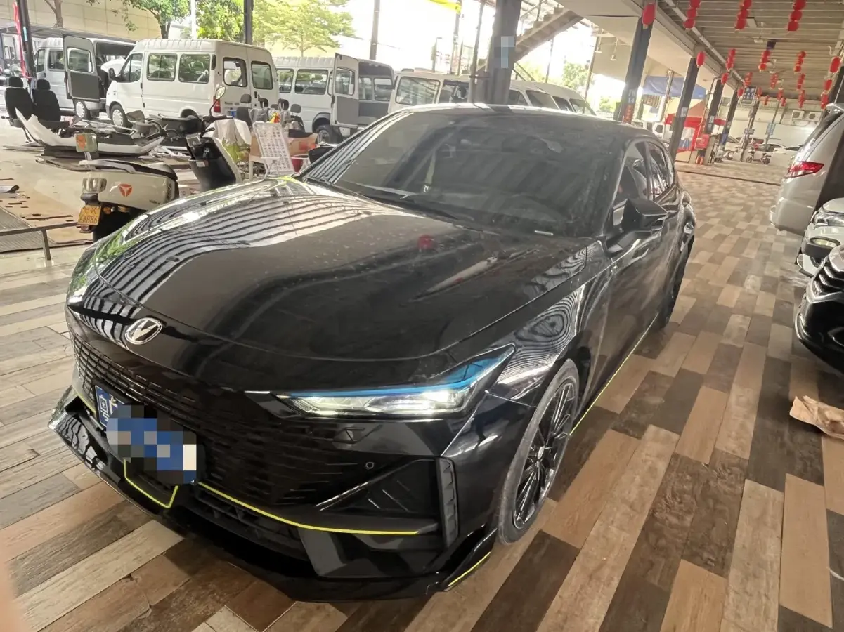 2023 ChangAn UNI-V 1.5T 188HP L4 7DCT