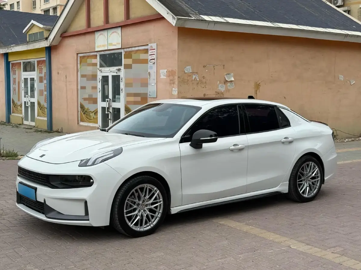 2021 LYNK&CO 03 2.0T 190HP L4 6AT