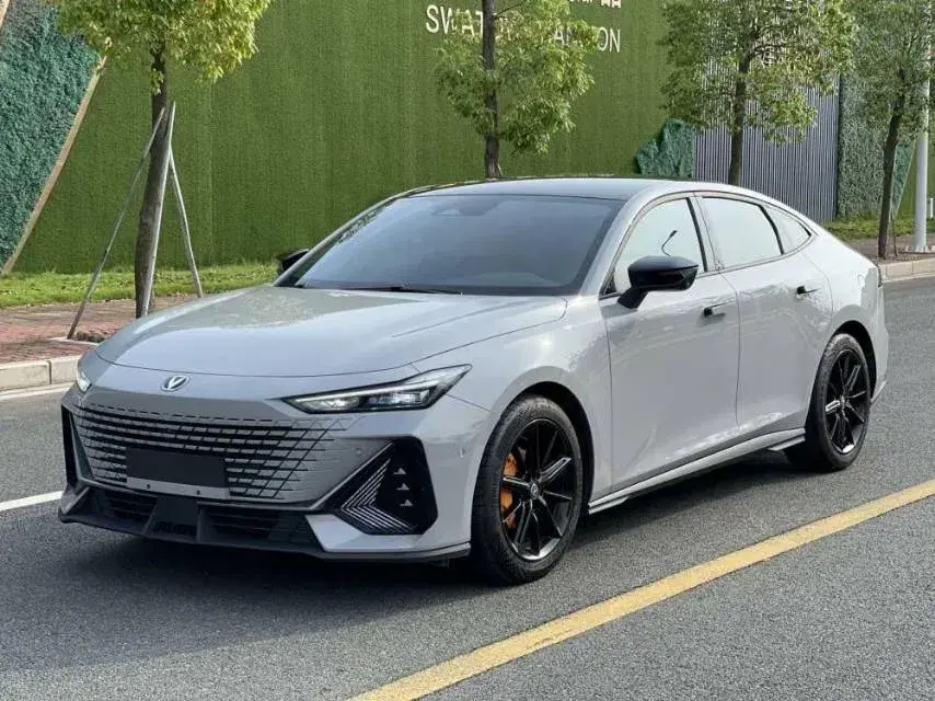 2022 ChangAn UNI-V 1.5T 188HP L4 7DCT