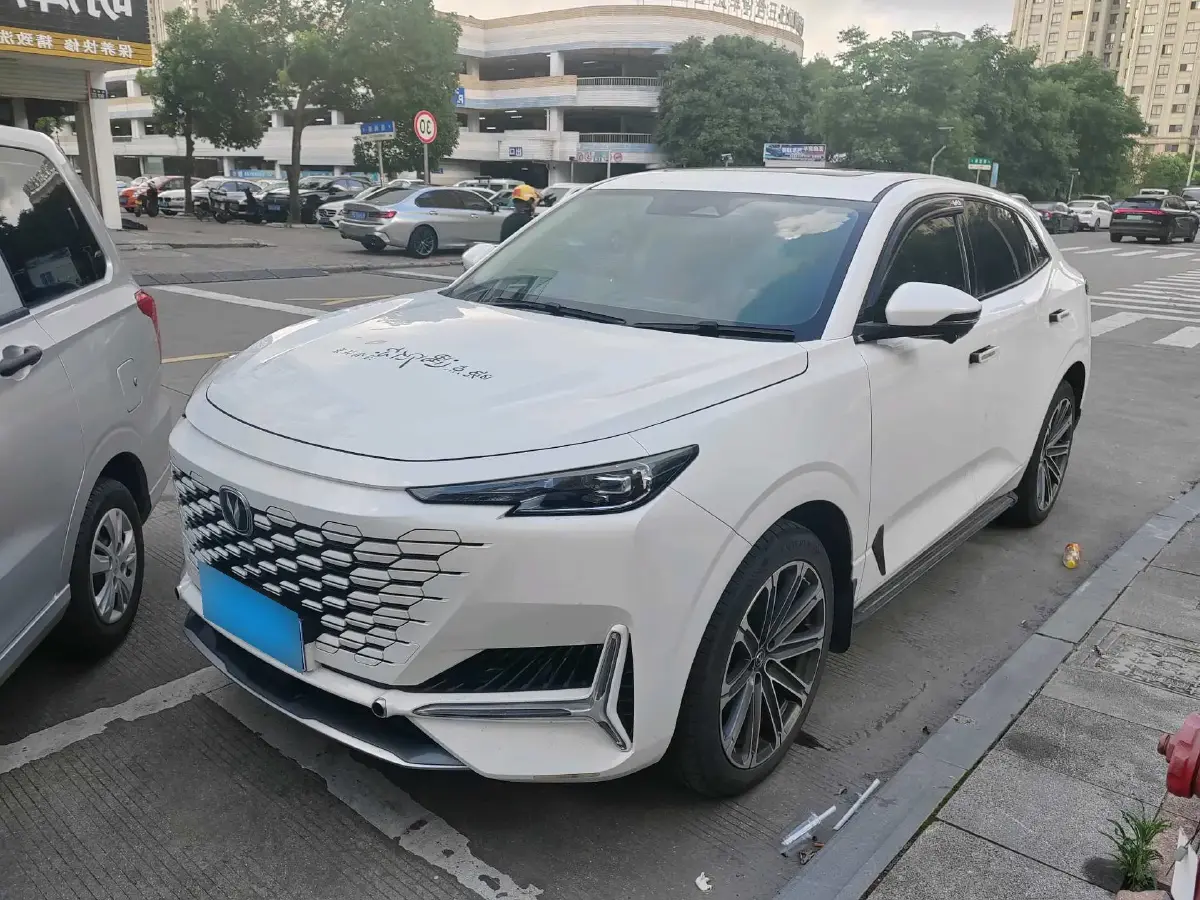 2021 ChangAn UNI-K 2.0T 233HP L4 8AT