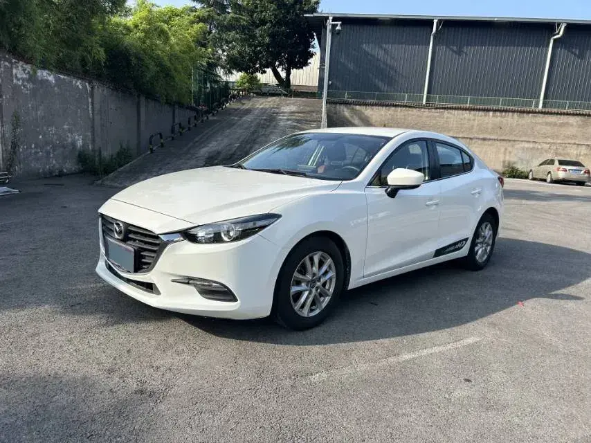 2017 Mazda 3 Axela 1.5L 117HP L4 6AT