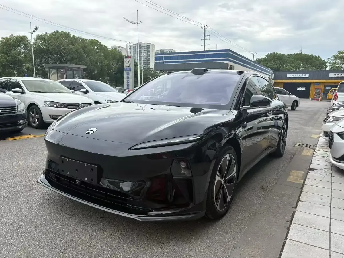 2024 NIO ET5T BEV 75KWH