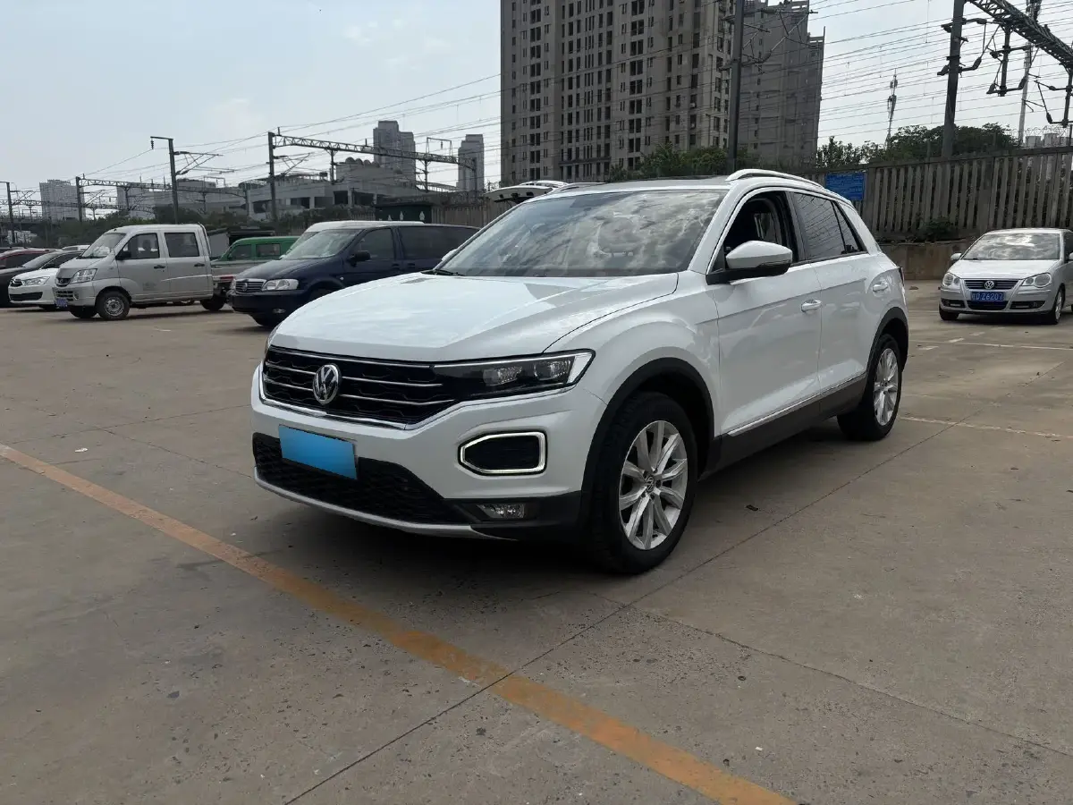 2020 Volkswagen T-Roc 1.4T 150HP L4 7DCT