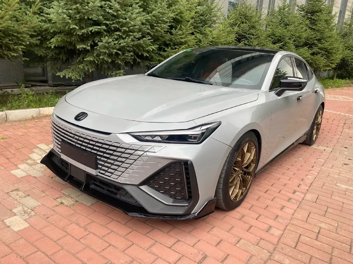 2022 ChangAn UNI-V 1.5T 188HP L4 7DCT