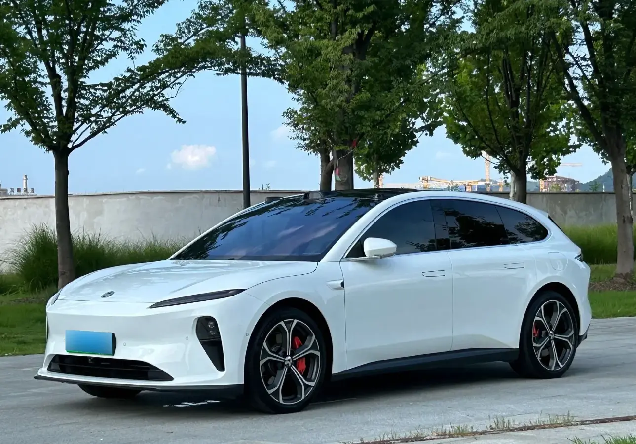 2024 NIO ET5T BEV 75KWH