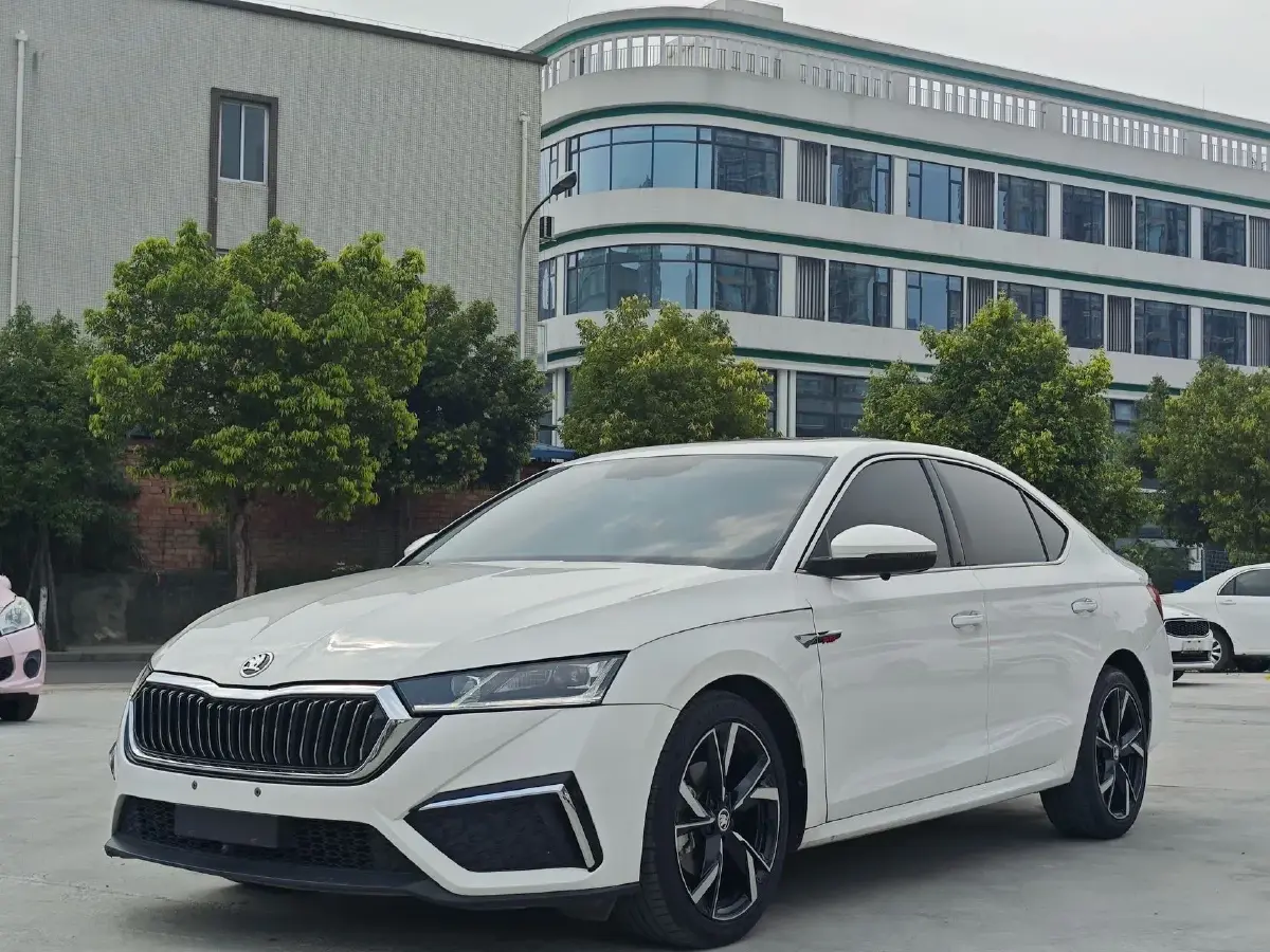 2022 Skoda Octavia 1.4T 150HP L4 7DCT