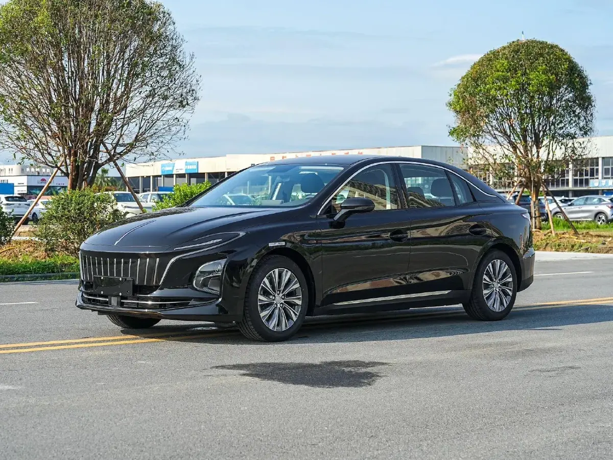 2024 HongQi E-QM5 BEV 60KWH