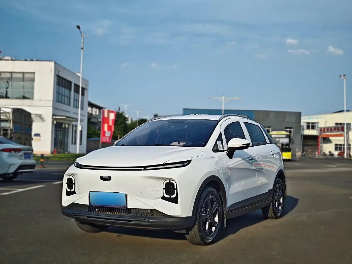 2023 Geometry E BEV 39.4KWH