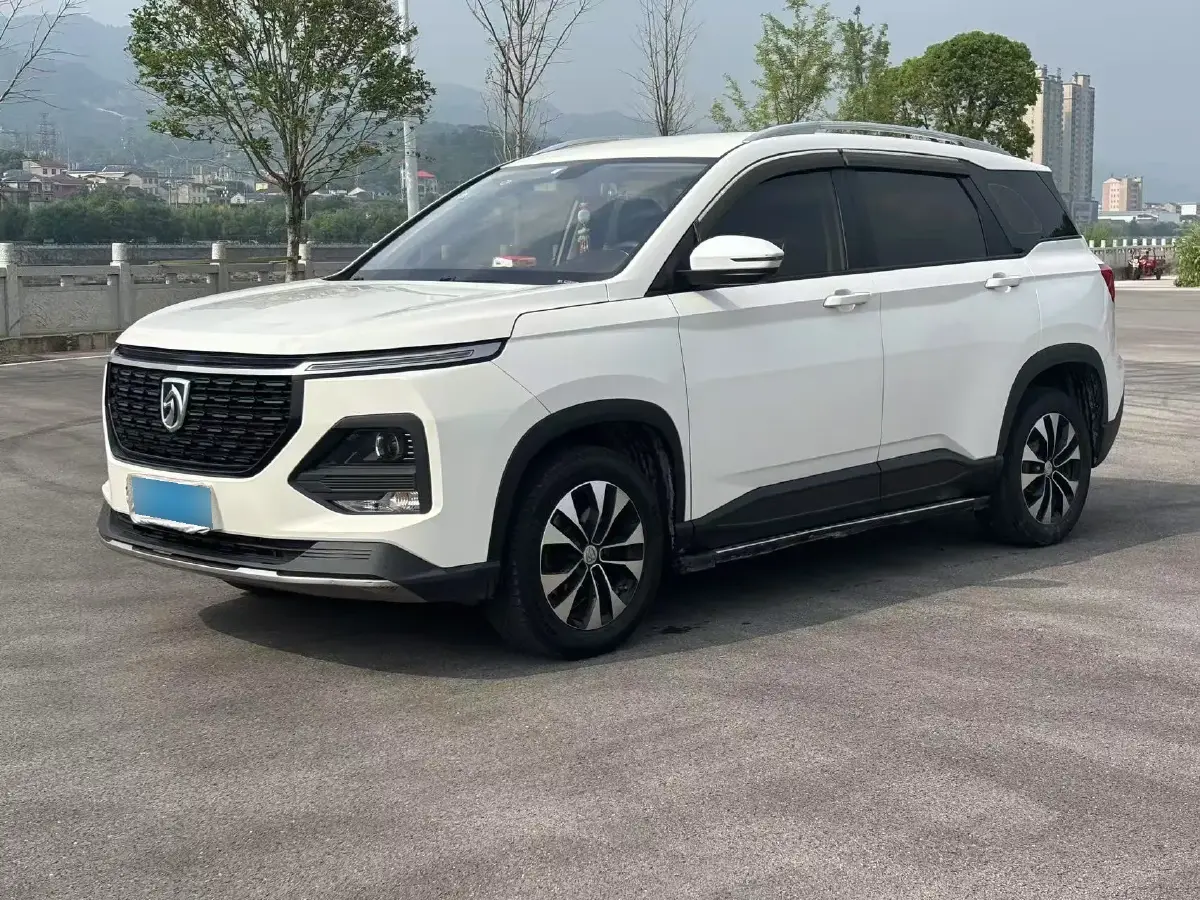 2018 BaoJun 530 1.5T 150HP L4 6MT