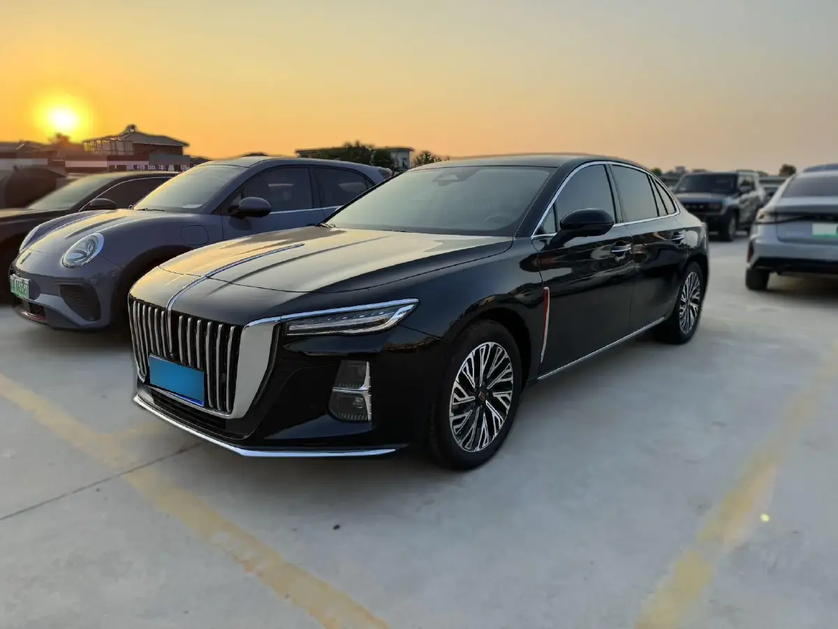 2024 HongQi H5 2.0T 224HP L4 8AT