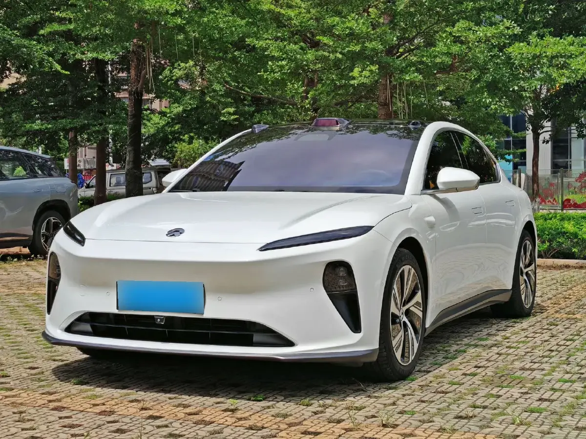 2022 NIO ET5 BEV 75KWH